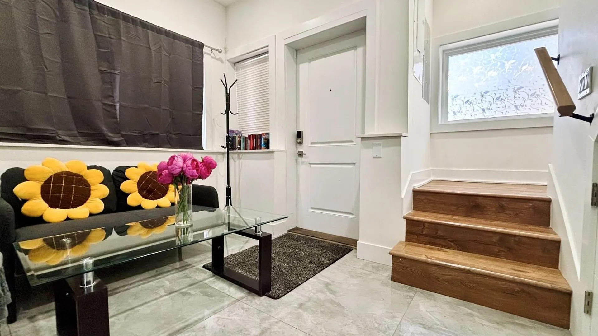 Apartment Vancouver'S Homey Laneway House